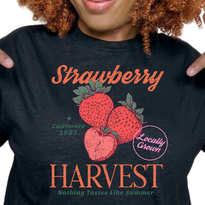 California Strawberry Harvest Graphic T-Shirt – Summer Everyday Tee