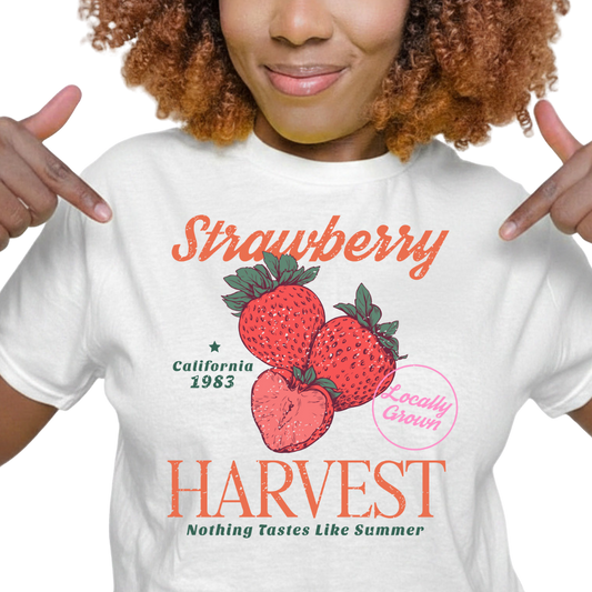 California Strawberry Harvest Graphic T-Shirt – Summer Everyday Tee